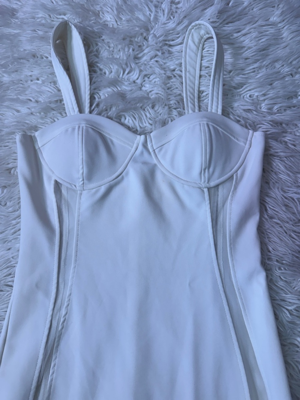 61 White Exquisite Collection